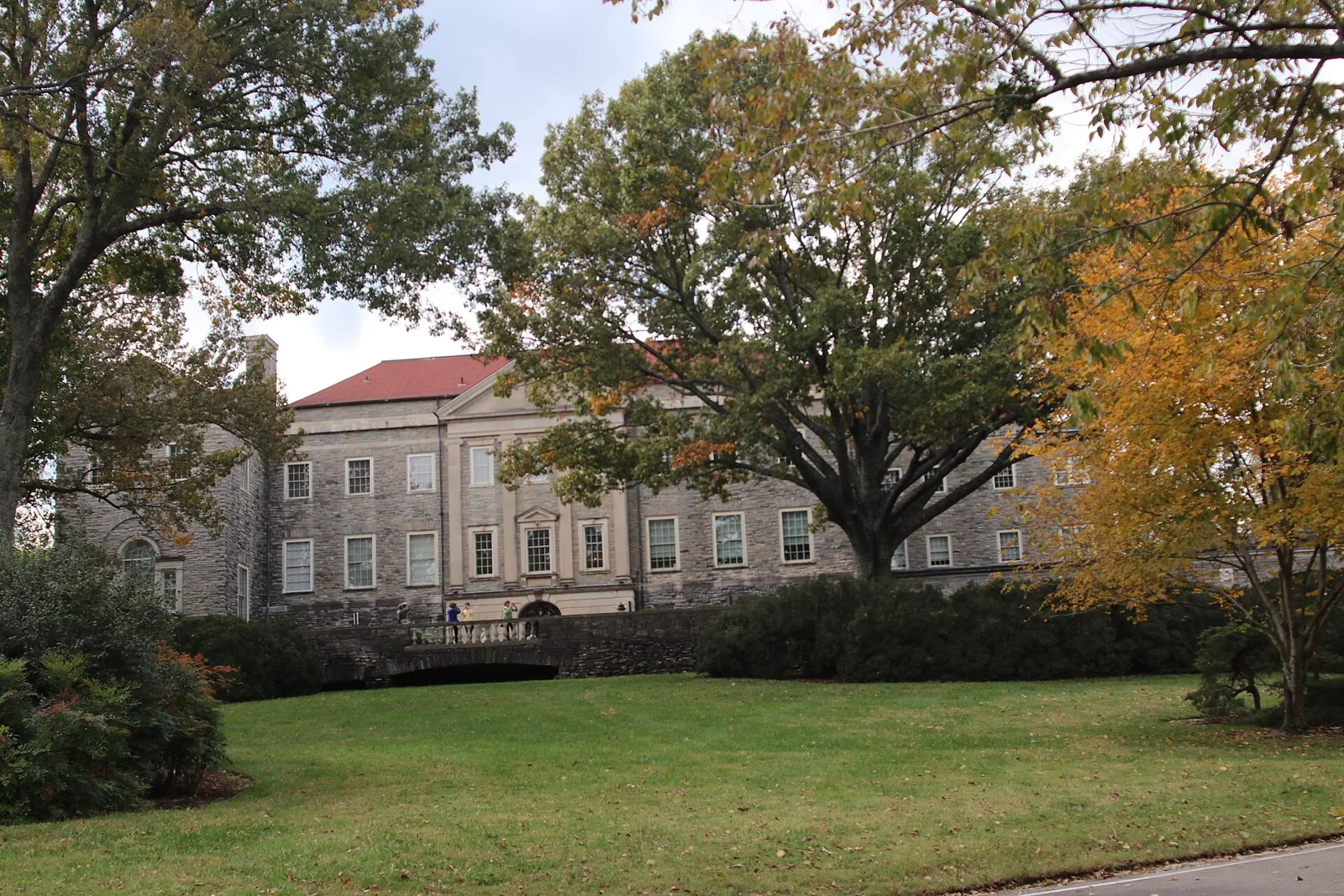 Cheekwood’s Holiday LIGHTS, a free arboretum walk, and where to eat after